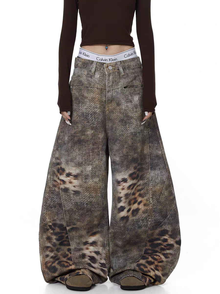 GKIKZ DISTRESSED LEOPARD WIDE-LEG DENIM