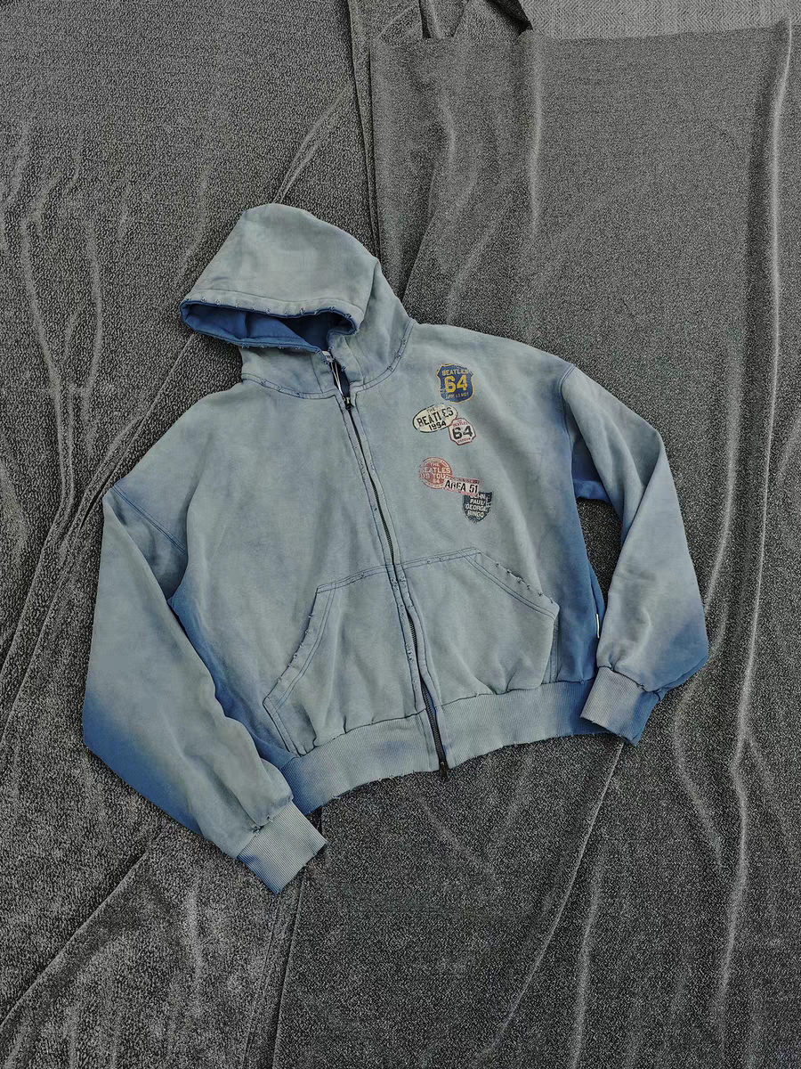 GKIKZ VINTAGE BADGE-PRINT DISTRESSED JACKET